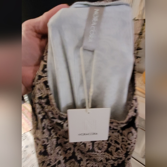 ★★ 3 for $20 item. Nora Cora Tunic NWT XL. #085 - Picture 2 of 3